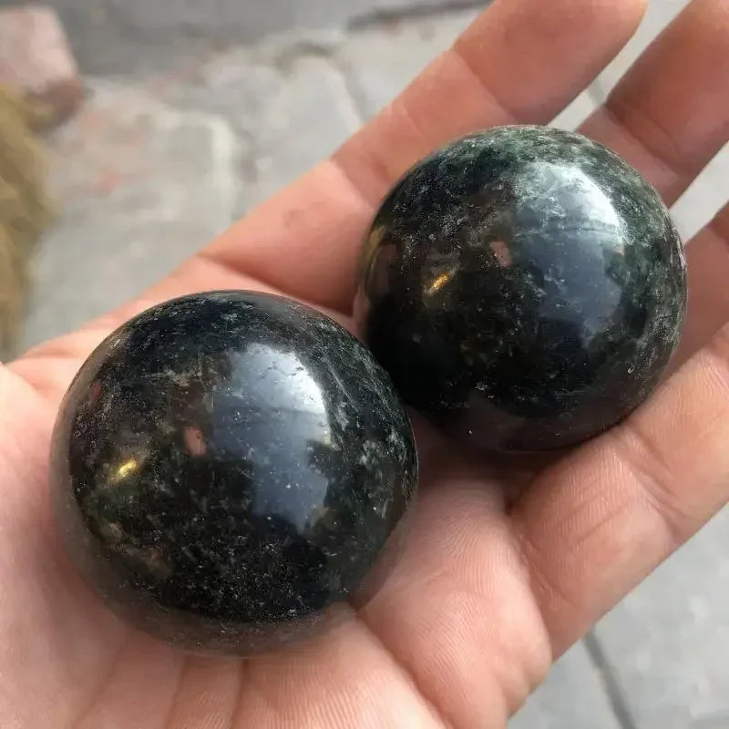 Boules de Jade tibétaines naturelles